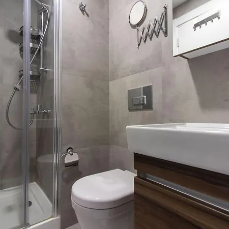 Luxury 1br W / Gym 34 *